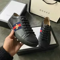 baskets paire de chaussures gucci femmes cowhide little bee ribbon black